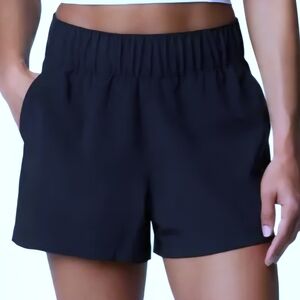 Columbia Women's Omni-Shield Bogata Bay Short 2.0 5" Inseam Dark Blue Size Small